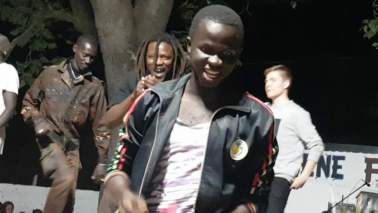 BADOU BOY au  festival d'Abéné