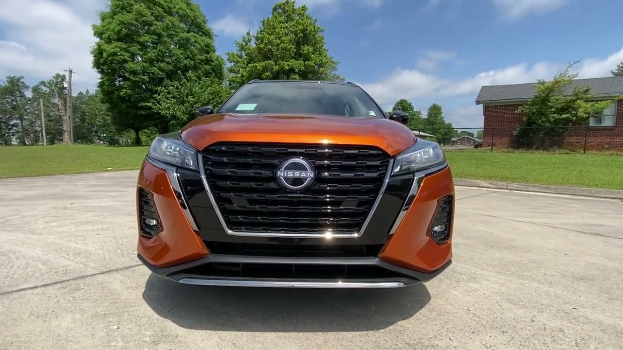 2024 Nissan Kicks SR Walkaround (Features, Interior, Exterior)