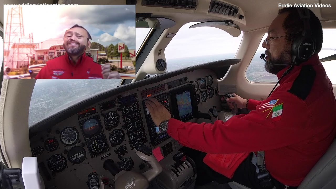 Despegando el Piper Malibu PA46 350P.