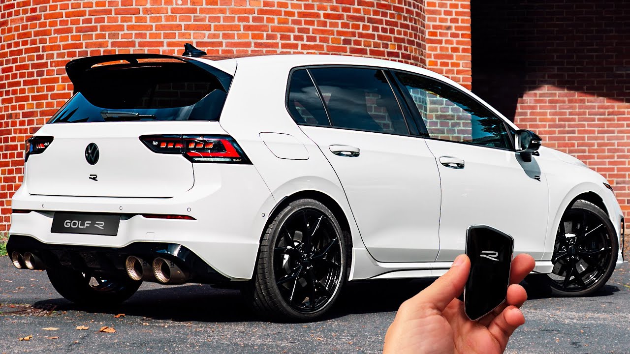 New 2025 Volkswagen Golf R Mk8.5 Akrapovic Review: Exhaust Sound, Interior and Exterior