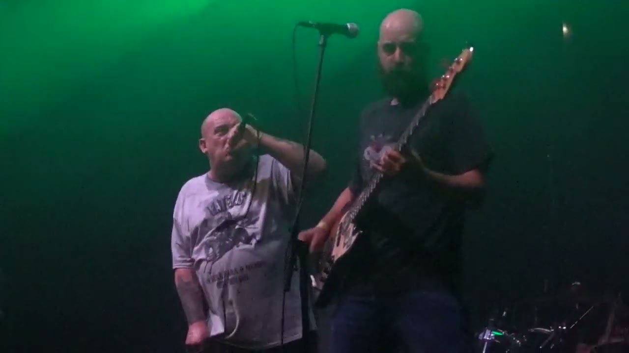 MATA RATOS - Pedra no Sapato (live LAV)