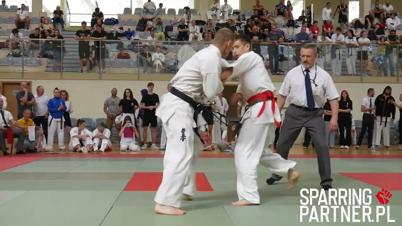 Świątkowski Szymon vs Madej Tomasz Mistrzostwa Polski PZK Karate Kyokushin SparringPartner.pl