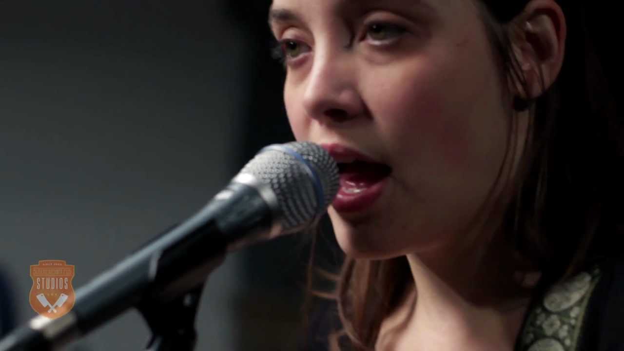 Cheyenne Marie Mize - It Lingers (Live)