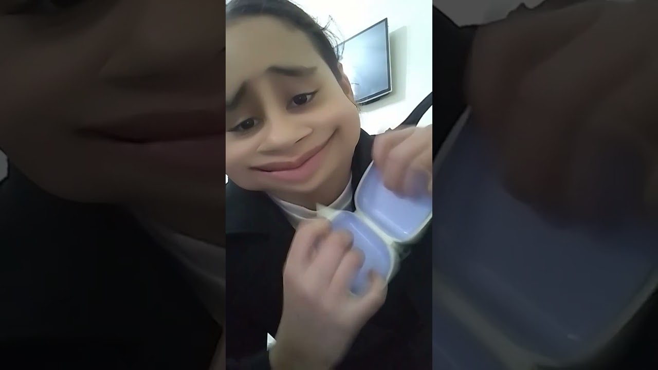 طنجة حومة الحداد شارع الكويت  باج فيسبوك تخفيضات بوتيك الكويت..............  حوايجي انا  