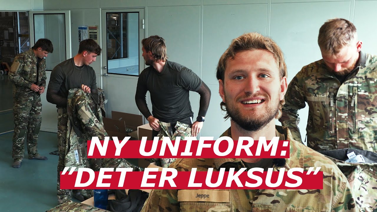 Soldater prøver den nye uniform