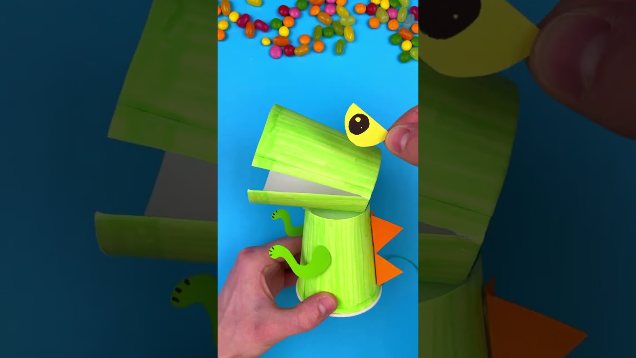 Crafting time! | Let's make a gluttonous dinosaur from a paper cup! 🦖✨