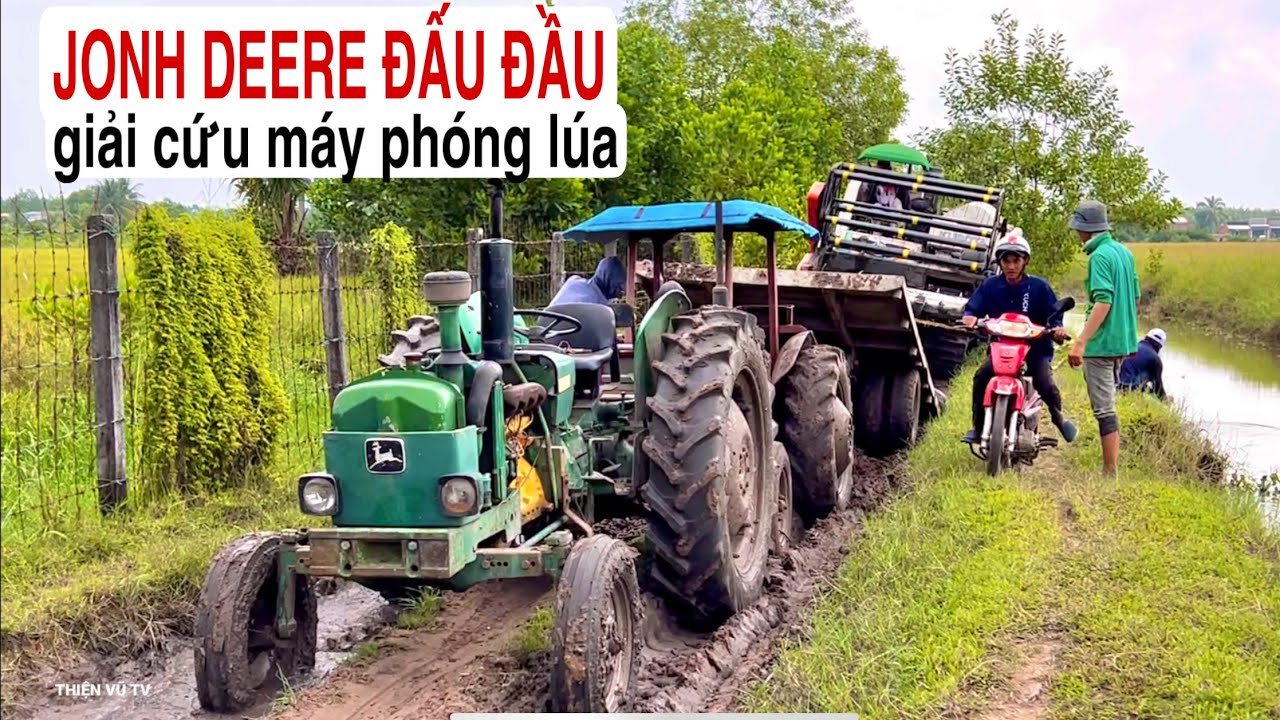 Máy Cày John Deere Đấu Đầu Xe Ủi Giải Cứu Mf 135 Chở Máy Cắt Lúa Mắc Lầy Đường Xe, Thiện Vũ TV