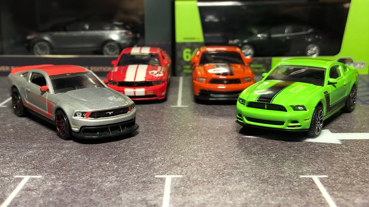 2012-2013 Ford Mustang Boss 302 Comprison Hot Wheels Greenlight Maisto Majorette