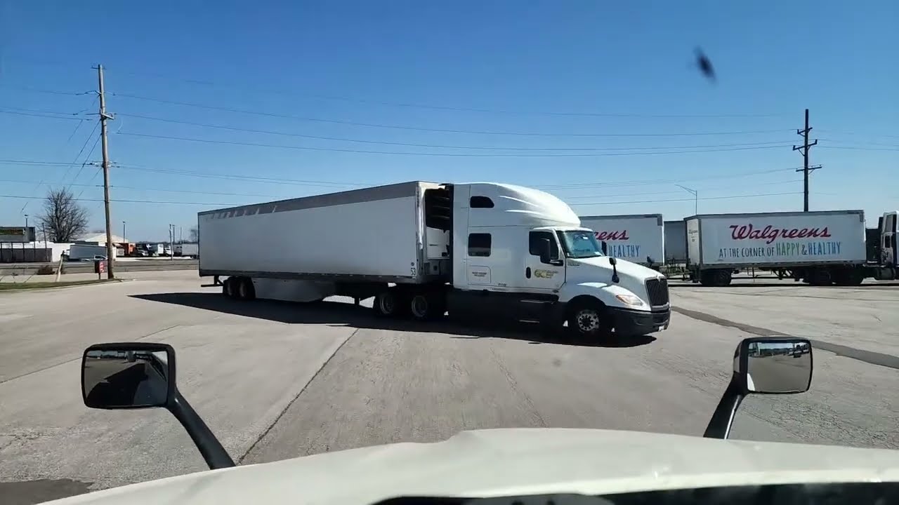 IRL Trucking POV - LIVE  | Warrington MO, St Louis MO ➜ Indianapolis, Yorktown IN