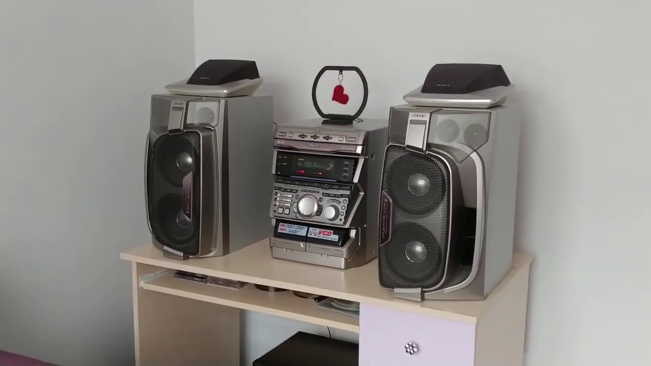 sony mhc vx8, rxd9 hoparl&ouml;r, technics pd6 cd &ccedil;alar.