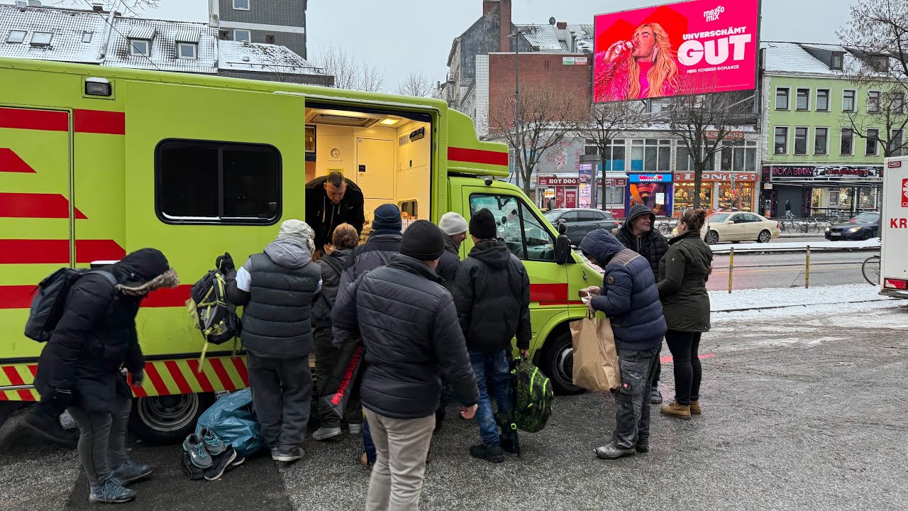 KIEZSANI Hamburg Obdachlosenhilfe auf der REEPERBAHN