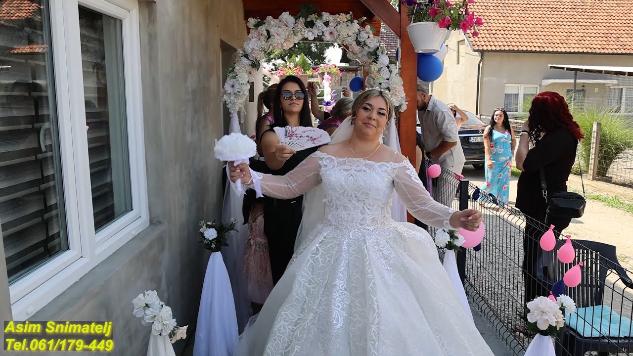 Mlada je je iznenadila sve goste sa izlaskom i Mladoženjine Kuće Asim Snimatelj