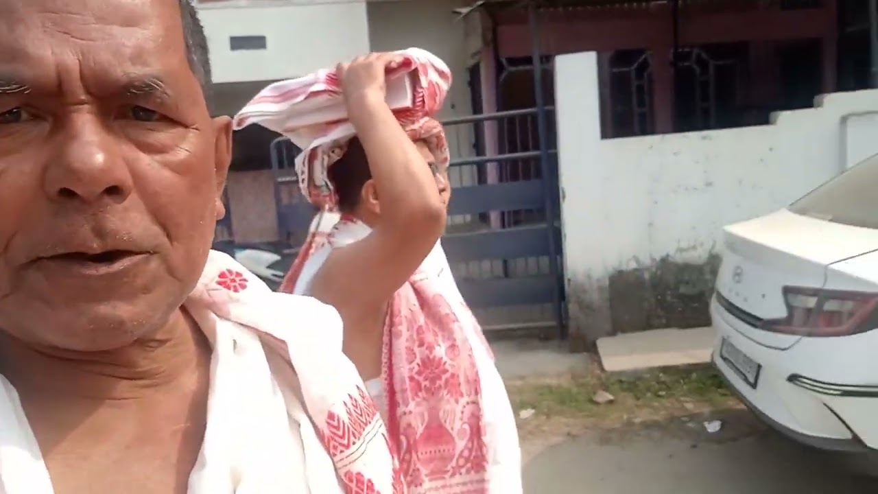 আমাৰ নামঘৰত অনুষ্ঠিত ভাগৱত পাঠ হৈ যোৱা ৰাতিপুৱা শুভা যাত্ৰা কিছু কীয়দংশ আগবঢ়ালো 🙏🙏