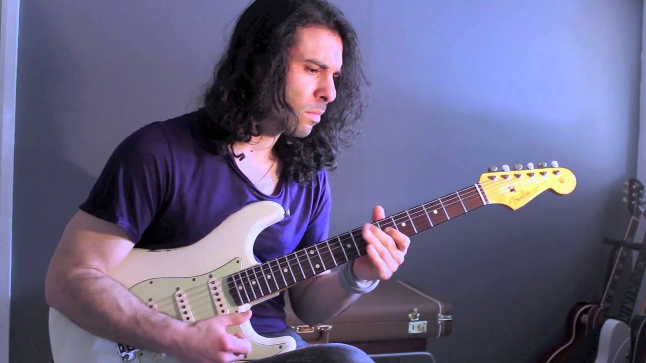 Super Smooth! Roberto Restuccia with Coffee Break Grooves