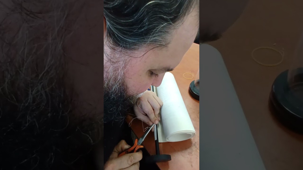 תפירת מגילת אסתר לעץ חיים לפי מסורת יהדות צפון אפריקה מאת הגאון הרב נתנאל פיטוסי שליט