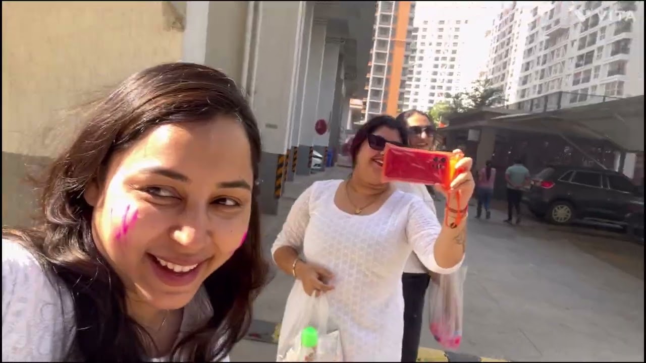 Holi Hai! 🌈 A Day Full of Colors & Crazy Memories | Dancing and Food | #holicelebration #vloglife