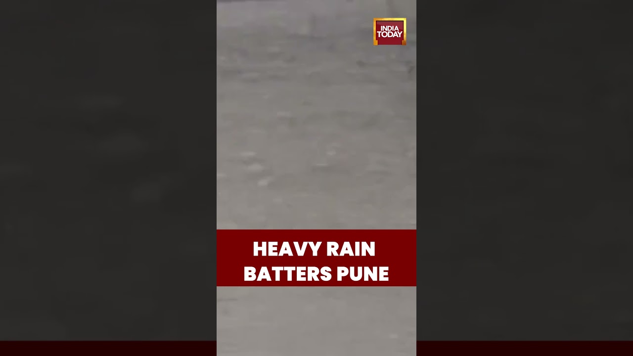 Pune Rain: Heavy Downpour Causes Waterlogging Across City | Residents Face Traffic Issues #monsoon