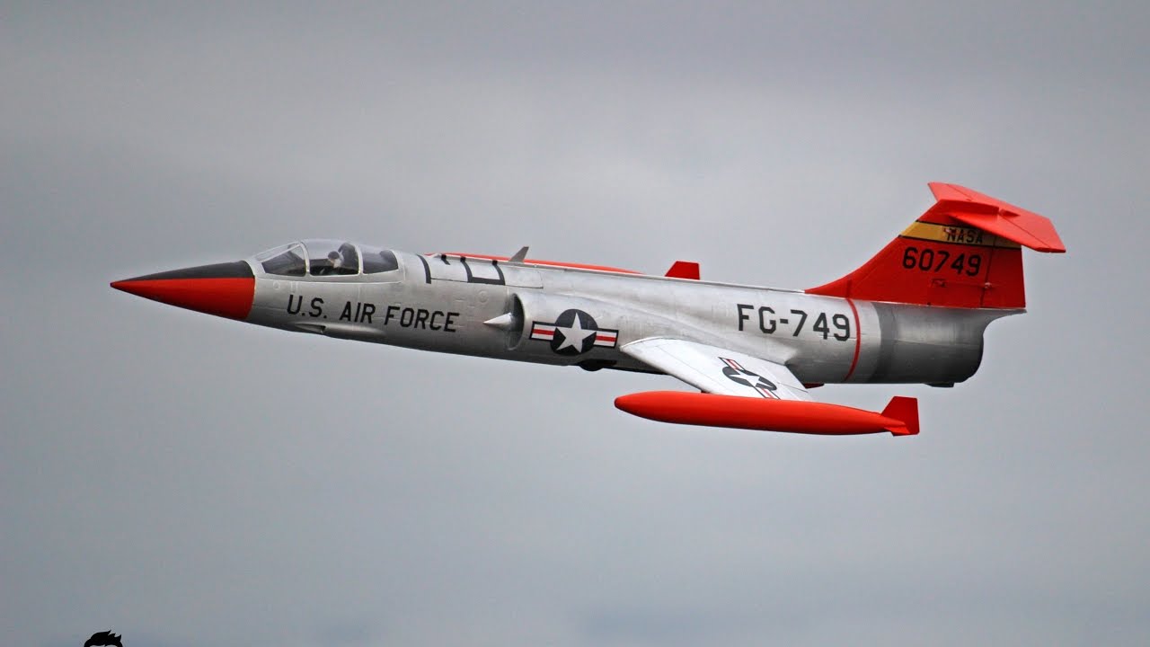 Corsair Nut's Freewing F-104 Starfighter flight at PVMAC
