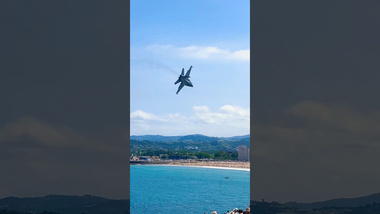 Spectacular Low Spanish F-18 Maneuver And Recovery! #shorts #aviation #flying #plane #trending