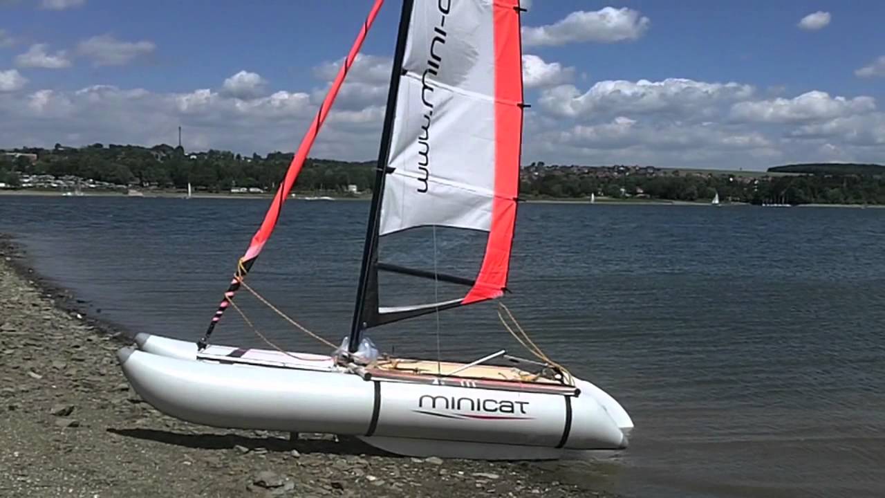 MINICAT 310 - Sailing the inflatable catamaran
