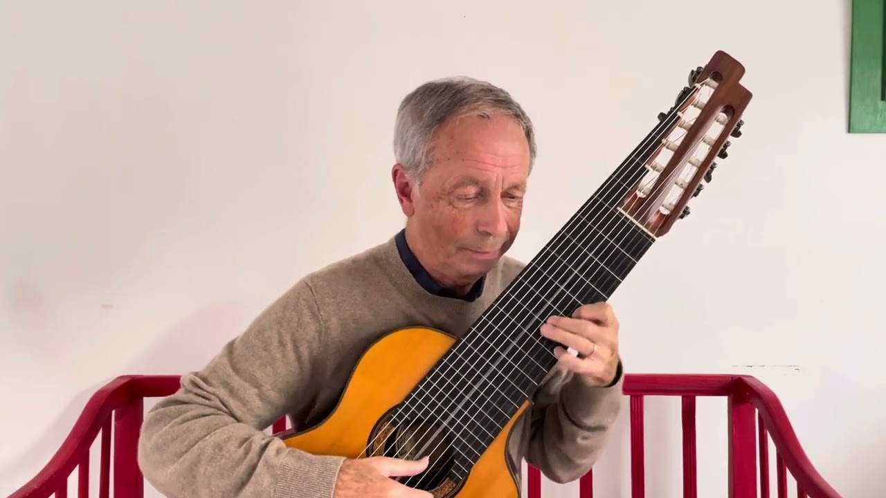 The Famous Air by Bach performed by Göran Söllscher on 11-str guitar