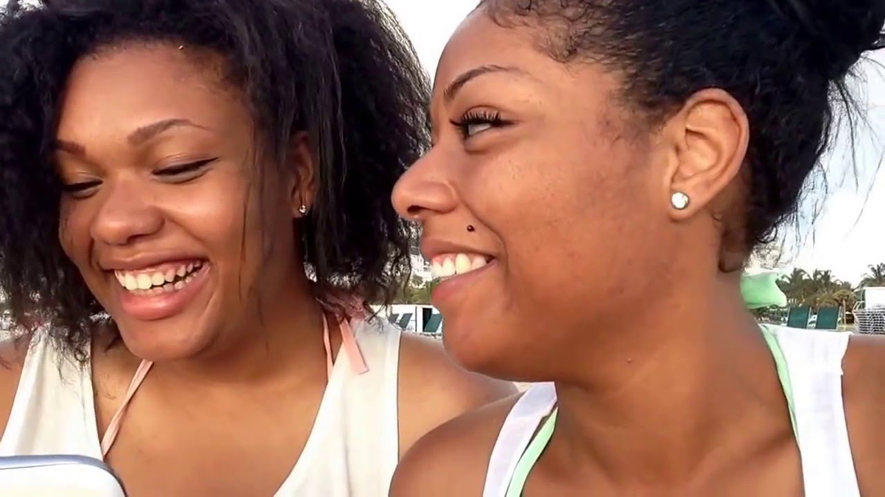 Femme/Femme girlfriend tag (LESBIAN EDITION)