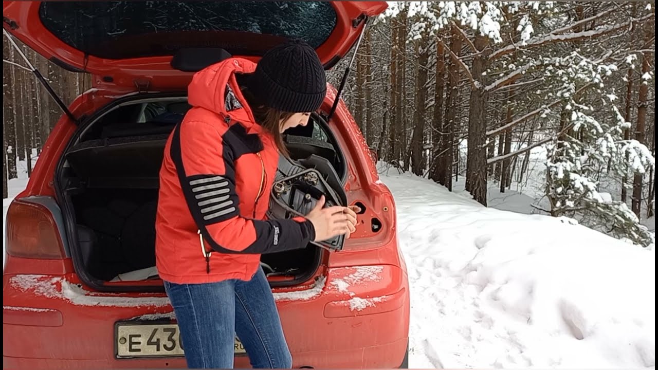 Замена заднего фонаря на Toyota Vitz
