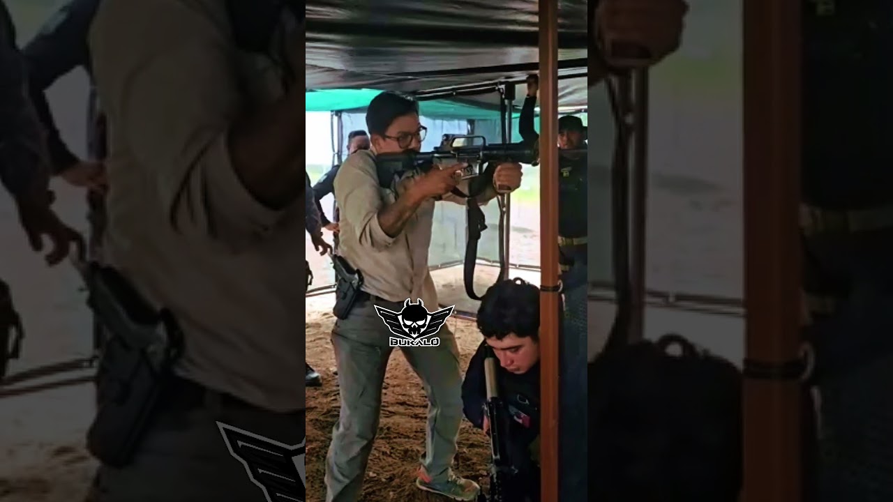🤣&iexcl;FINAL &Eacute;PICO!🤣 #bukalo #polic&iacute;a #militares #fuerzasespeciales