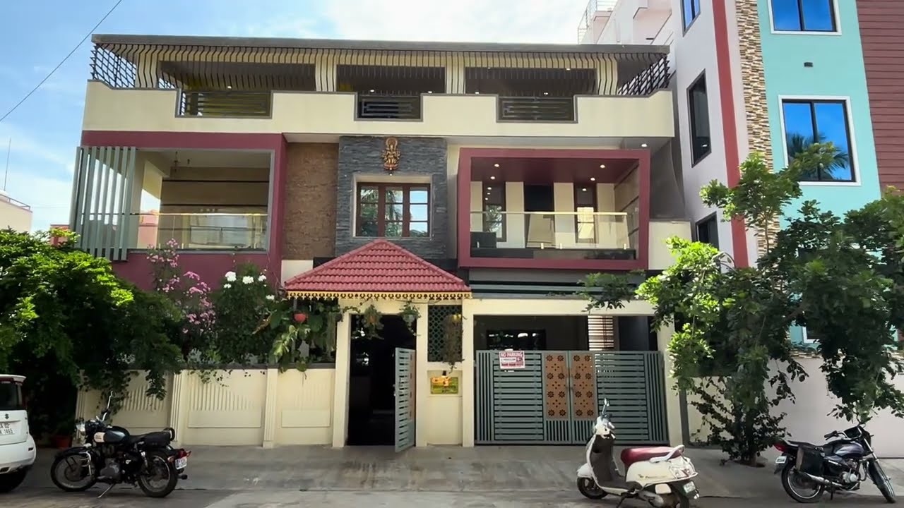 7..BHK TRIPLEX.HOUSE FOR SALE.45x45(2025sqfet)NEARBY HESARAGHATTA MAIN ROAD.PRICE.2.25cr.7975630937
