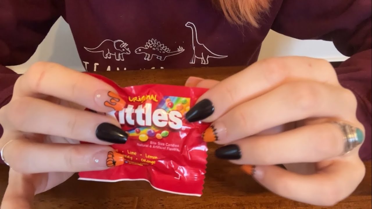 [ASMR日本語] 🍬アメリカのハロウィンキャンディー🍬～私と一緒に試食してくれる？♡
