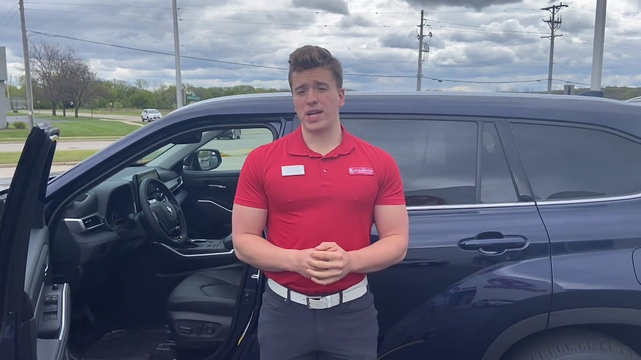 Checking Your Fuel Level 2021 Toyota Highlander at Russ Darrow Toyota