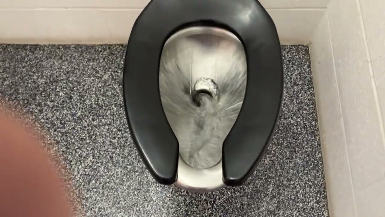 Idk i forgot park restroom
