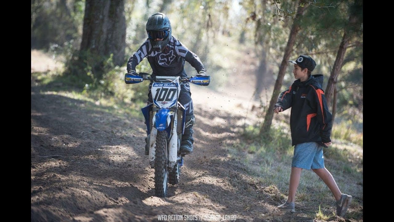 YZ125 Ripping! 30+ class at Mondon Hill