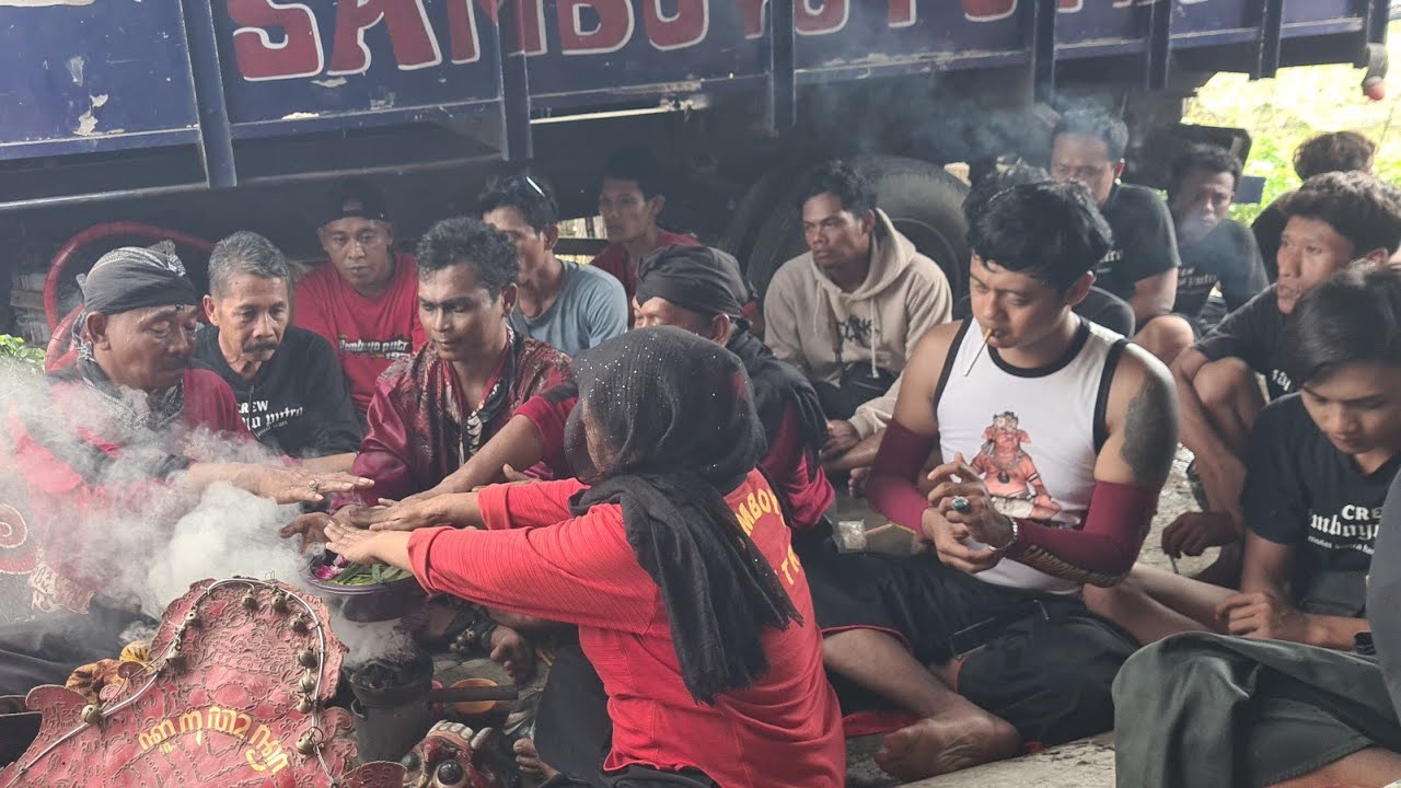 Mbah Blengur Mengumpulkan Semua Wayang SAMBOYO PUTRO Ada Apa Ini Live Jeben Prambon Nganjuk