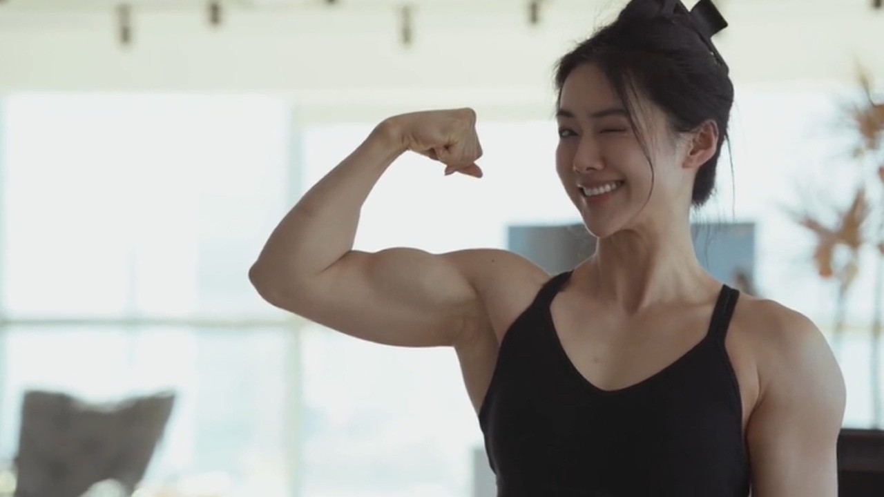 Di Qin– Chinese Women's Fitness Model/ Female Fitness Motivation 2023 Chinese Muscular Woman