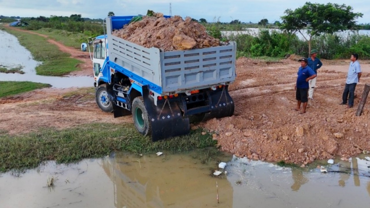 Quickly Working New Project!! Delete Water On The Flooded Area by Bulldozer Komat'su D20P & Dump Loa