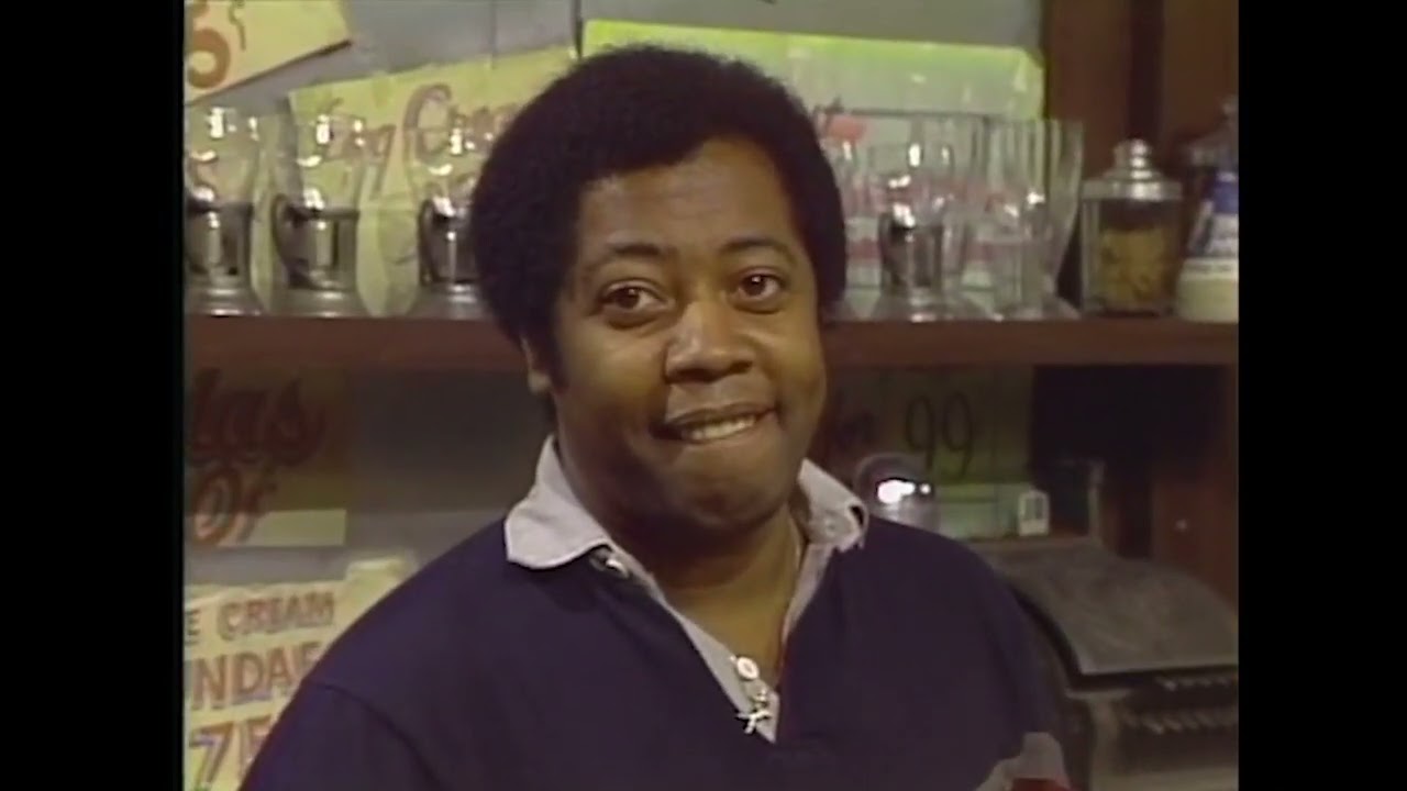 Sesame Street - David prepares breakfast