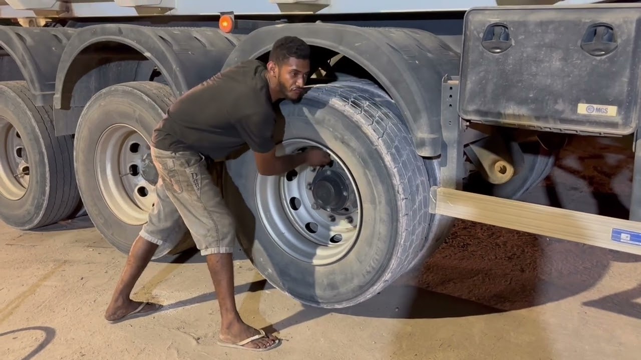 Bem na largado peguei 2 caminhão pra trocar pneus