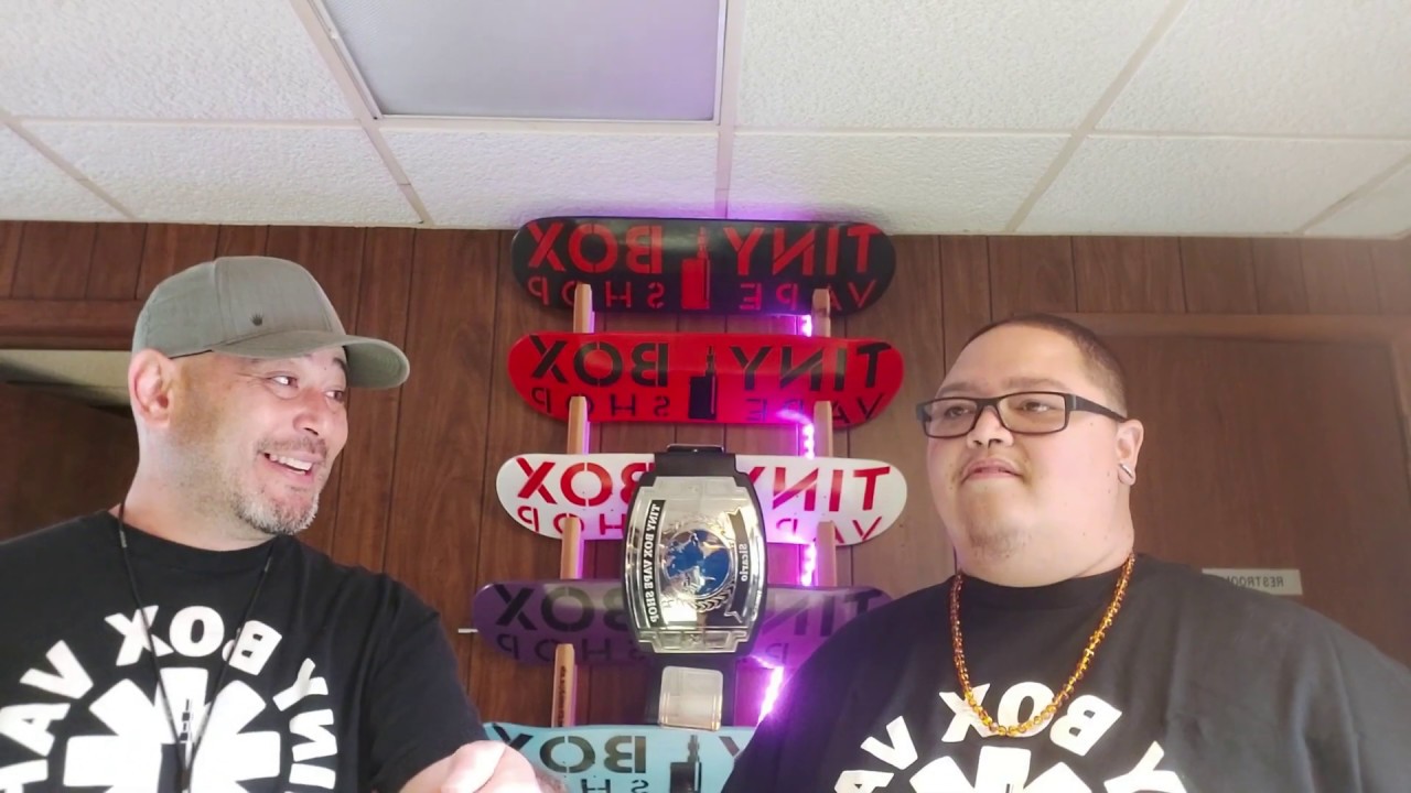 Mike visits DashVapes in Canada!!
