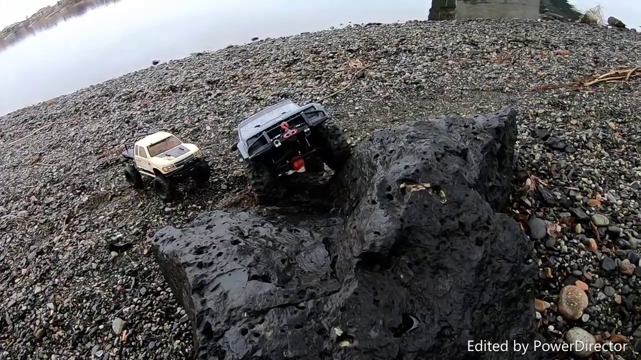 axial scx 10 II jeep cherokee mamba X Tenshock 906