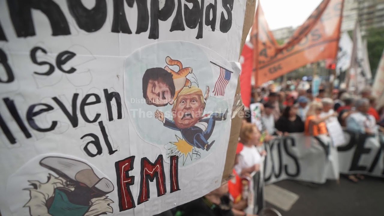 Opposition groups protest against Argentine president