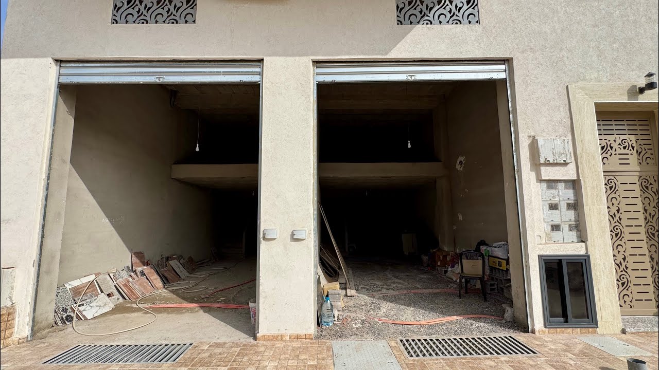 متوفر 2 محلات تجارية للبيع على الشارع ديال 30 في تجزئة الهناء مدينة برشيد 
