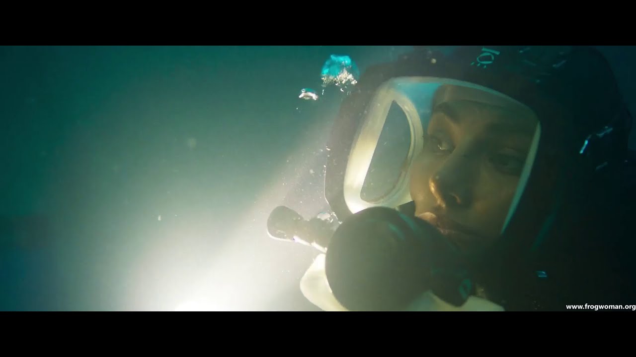 A female diver in FFM, a villain, great whites and a wreck [# 2]
