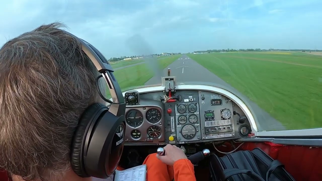 „Cleared to land“ Landeanflug mit der 60 Jahre alten Bölkow BO 208 C Junior in Aachen am ​@FWA623