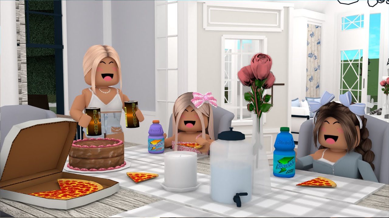 Evie Has Her FIRST PLAYDATE! *NERVOUS...NEW FRIEND! IS SHE NICE?* W/VOICES! Roblox Bloxburg Roleplay