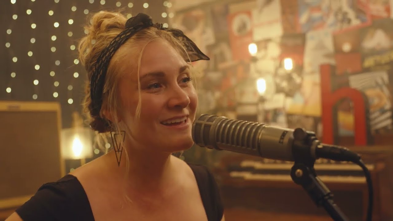 Sarah Rogo  ||  Live on Blind Covers