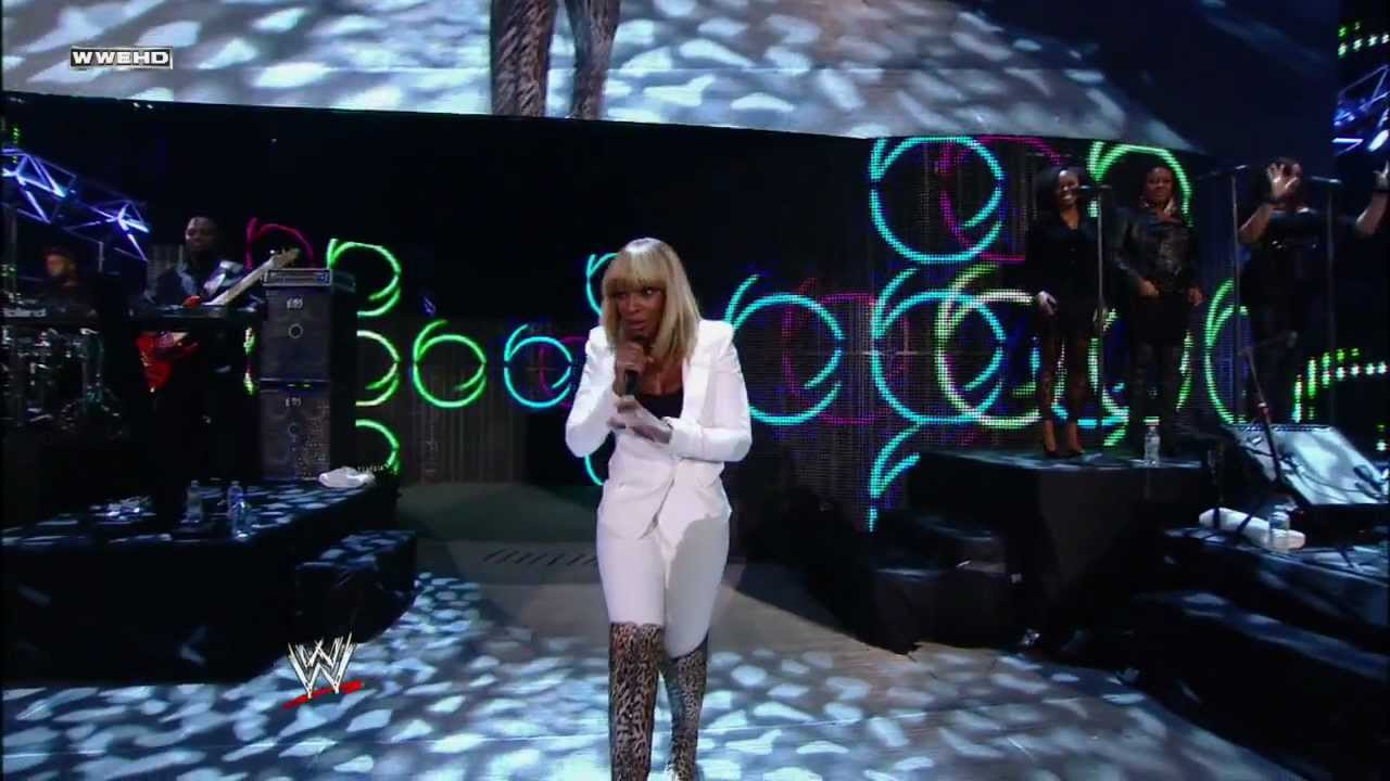 Tribute to the Troops 2011: Mary J. Blige performs "Family Affair"