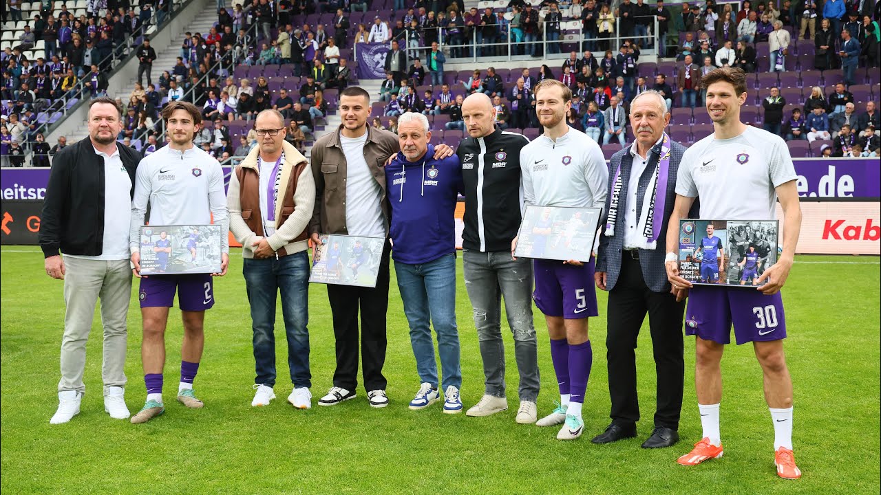 Die Verabschiedung vor dem letzten Heimspiel der Saison 23/24