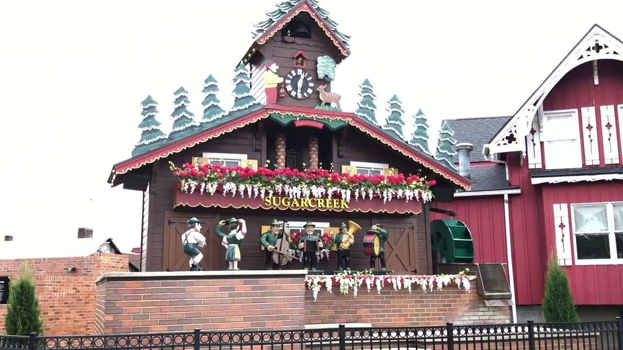 Worlds Largest Cuckoo Clock 