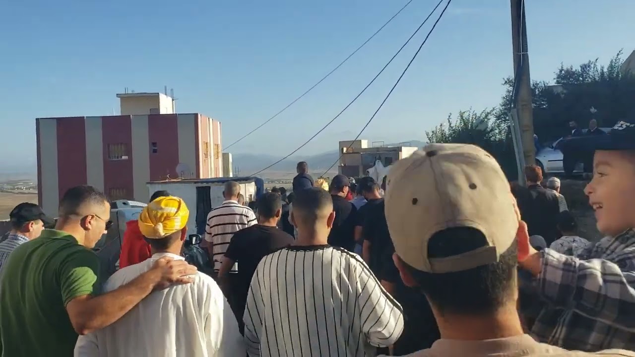 مباشرة العمارة من ديموس مع معلم محمد بن طاهر ومجموعته
